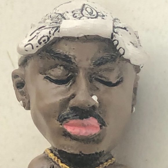 Tupac Shakur White Bandana Resin Figure Rap Rapper 90s Music - Picture 2 of 7